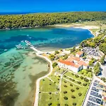 - Insel Rab 16463 شقة