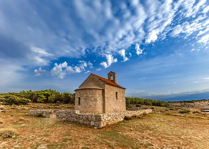 - Insel Rab 16463 * سوبيتارسكا دراغا